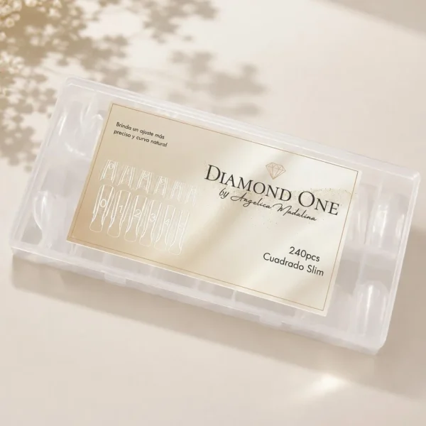 Diamond One by Angelica Madalina – Dual Forms Sandwich Cuadrada